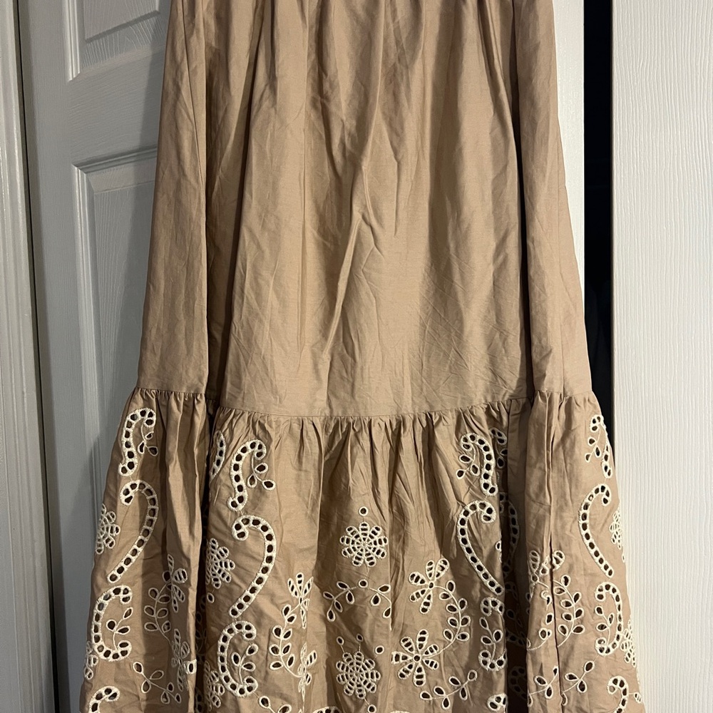 NWOT Moon River Tan Maxi Skirt with Embroidery - Picture 8 of 12